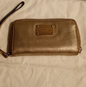 Michael kors wristlet